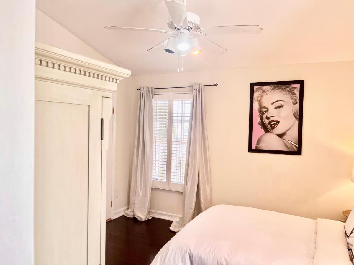 Hollywood Hills Homestay Лос-Анджелес Экстерьер фото